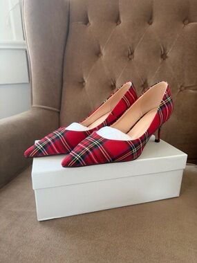 Women’s Red Plaid Pointed-Toe Kitten Heels